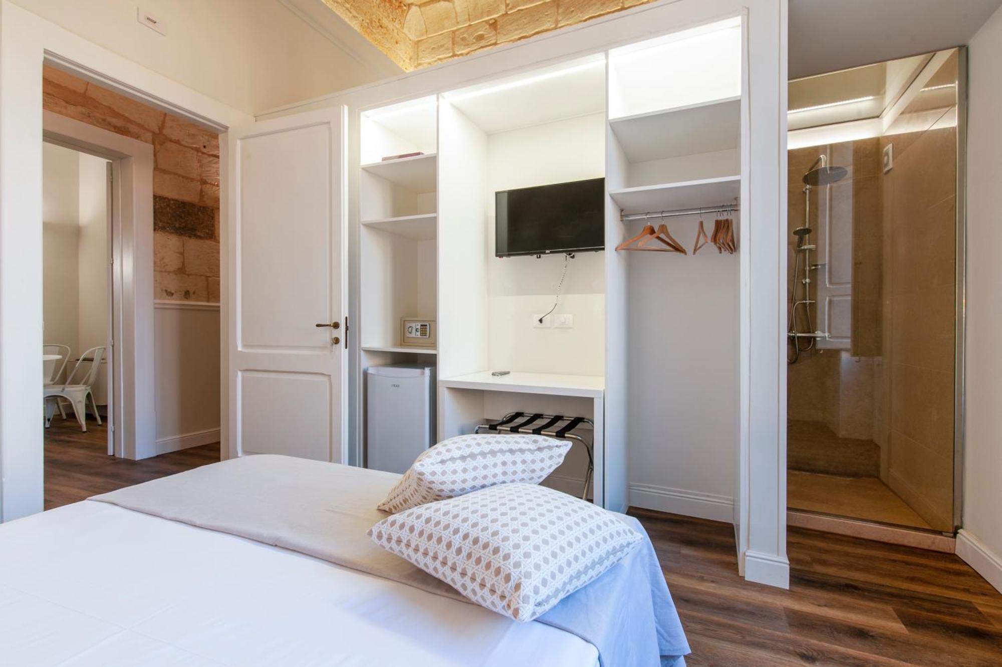 Vittoria Luxury House Bed and Breakfast Λέτσε Εξωτερικό φωτογραφία